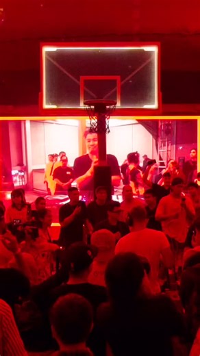 Sound on. Turn it up. All the way up. Watch this MOVIE on loop. The One Manila qualifiers happened last Saturday at the Jordan Flight Deck in BGC, cementing Bonn Earvin Daja of De La Salle Zobel and UST Junior Growling Tigress Rhiane Perez as the country’s top 1v1 hoopers. DJ Sky Dominique was crowned champ at the DJ battle. Bonn, Rhiane, and DJ Sky are headed to New York for the finals in August to flag-rep and show the world what Filipino hoops and beats are all about. | SLAM Philippines