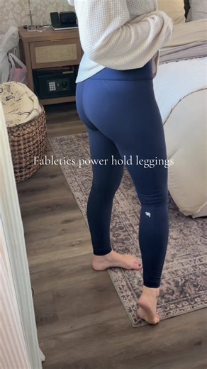 These leggings are impressive!! @Fabletics they really hold everything in and are soo flattering! #fabletics #legging #leggingsreview
