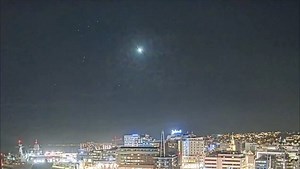 68K views · 1.7K reactions | "A Celestial Visitor: A bright meteor lights up the night sky over a Norwegian cityscape." Credit: Vervet #MeteorSighting #NorwayNights #AstronomyLovers #NightSkyMagic #CelestialEvent #ShootingStar #NorwegianSkies #Stargazing #MeteorShower #CityLights #norway #norge #tromso | Norway: Blessed with Nature | Facebook