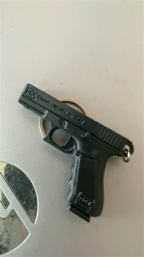 Glock Keychain 3D Print #glock #glockkeychain #3dprinting