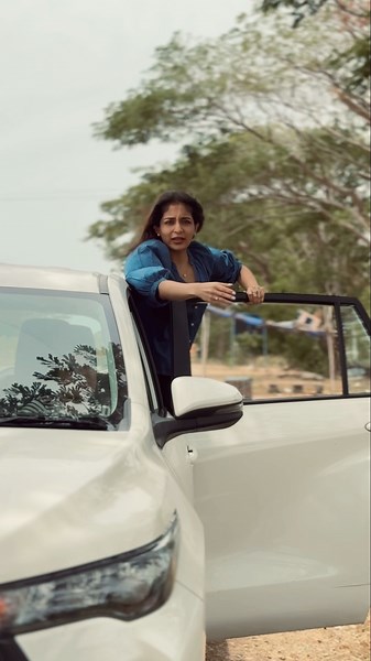Recreating In Ghost House Inn Scene 🤪 | Ishaani Krishna.