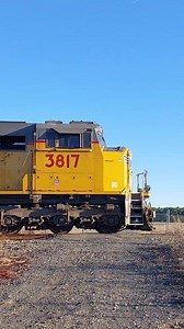 Worth the wait🌞#3817 Union Pacific 🚂🚂🚂 Shreveport Louisiana USA 🇺🇸#unionpacific #uprr #unionpacificrailroad #unionpacificrailway #unionpacificfreighttrain #unionpacifictrains #unionpacifictrain #unionpacificrr #manifesttrains #manifesttrain #freighttrains #bnsf #unionpacificbigboy #bigboy4014 #4014 #trainmann65 #railroad #railfanning #minnesotarailroads #unionpacific_photos #trains #freighttrain #unionpacific4014 #minnesotatrain #minnesotarailfan #minnesotarailfanning #railfan #bigboy4014t