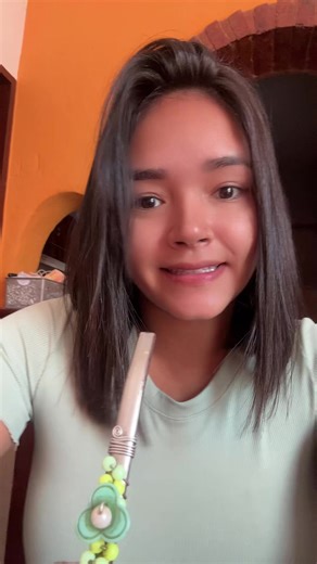 Videos de Móni Candia Py ❤️‍🔥 (@candiaparedesmonica) con “sonido original - Móni Candia Py ❤️‍🔥”