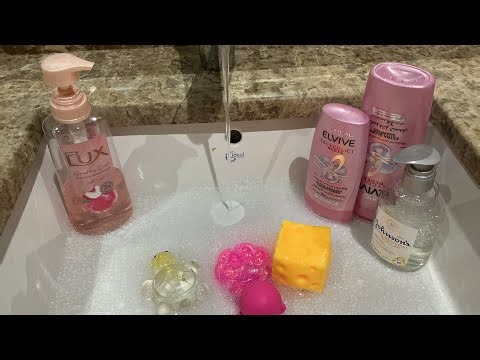 Me and my fidgets go to the fidget hotel 🏨 so big😅😉