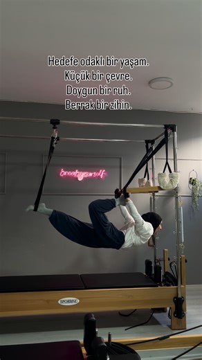 Hilal Yıldızhan on Instagram: "Asıl zenginlik 🫠 #pilates #pilatesreformer #cadillac #pilateslovers #taekwondo"