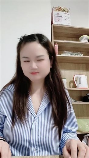 啥也不说，无聊的时候装下萌。