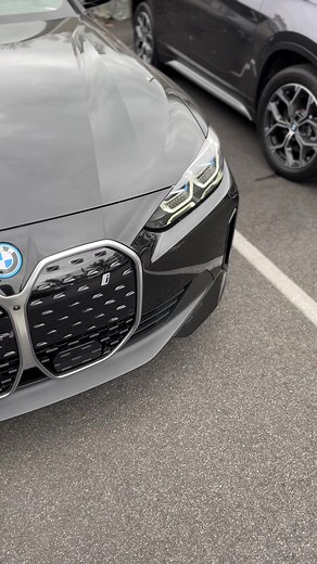 2024 BMW i4 eDrive40: Performance and Innovation