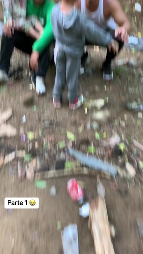 Estos Padres luchan con sus hijos Por La Selva Del Darien 😭💔💔 #viral #TikTokHalloween #selva #humildad