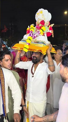 Remo D’Souza Dances With Bappa on His Head at Ganpati Visarjan | Starry Scoop