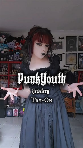 𝑫𝑨𝑵𝑨 🫀 | PunkYouth Jewelery try on! 😍 which is your favourite piece? 👀 ⋆⋆⋆ septum: Victorian Bloom Clicker tunnels: Modular Ring (12mm) earrings:... | Instagram