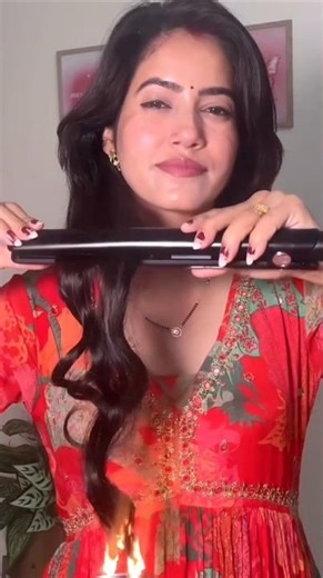 Hair Straightening in Home✅ | Straightener #shortvideo #straightener #shorts #ytshorts#gadgets#memes