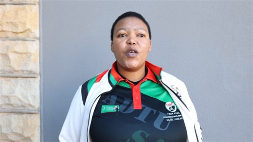 AFL Workshop Highlights Learner-Centered Approach to Assessment Comrade Philda Ngesi from Tshepano Primary School, under SADTU’s Maluti Region, has emphasised the importance of shifting classroom practices towards learner centered teaching through the Teacher Union Collaboration (TUC) Assessment for Learning (AfL) Workshop held in Clarens. Speaking at the workshop, comrade Ngesi said AfL allows learners to take an active role in their education by ensuring they know how they are progressing thro