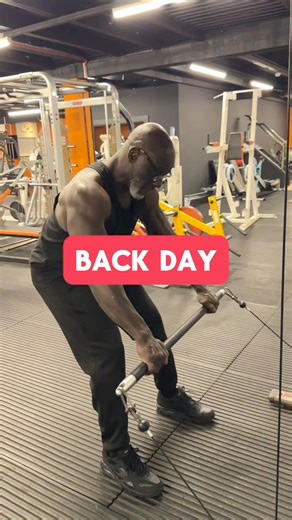 Every animal instinctively knows what it is supposed to eat. Human, we also had that ability.We’re not supposed to eat three square meals a. We ate when we found food. As soon as you realise that you’re not eating the correct way as a human, and start eating properly, you’ll feel amazing! #eddieabbew #eatrealfood #wtfu #abbewcrew | Edward Abbew