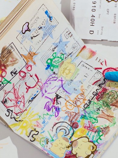 جوازك أصبح لوحة فنية! 💼🎨