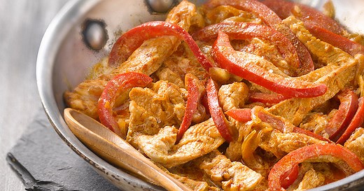 Sauté de dinde au paprika et poivron rouge
