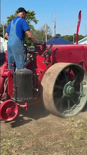 1929 Buffalo Springfield 5 ton roller 4cycle Waukeska engine 🚜 at the Boonville MO tractor show