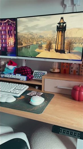 Winter in The Sims 3 worlds is just stunning! Oh and you can shop my #desksetup now from my bio!