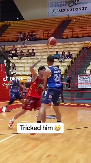 Got him with the #streetball move 😮‍💨 (via @True Buckets) #basketball #handles #fakedout #pointguard