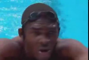 Eric Moussambani Malonga, better known as “Eric the Eel,” captured global attention at the 2000 Sydney Olympics, not for record-breaking speed, but for his sheer grit. Representing Equatorial Guinea, he had never trained in an Olympic-sized pool and spent only eight months practicing on his own in a small hotel pool.On September 19, 2000, during the men’s 100m freestyle heats, both of his competitors false-started, leaving him to swim the race alone. He touched the wall at 1:52.72, the slowest t