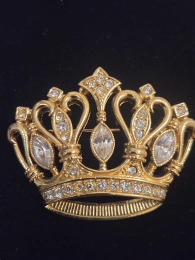 KJL for Avon Crown Brooch - Etsy