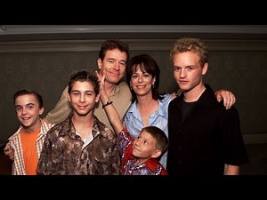 Bryan Cranston, Frankie Muniz's Malcolm in the Middle family reunite on bathroom set in sneak peek