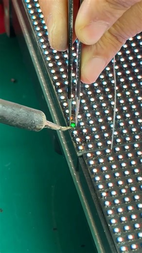 led.screen.17years on Instagram: "repair led led screen display #ledscreen #leddisplay #billboard #decoration #resolution #design #panel #electronic #lighting #ledbillboard #stage #screen #ledtv #ledwall #led #ledsign #display #wall #ledscreen #sign #repair"