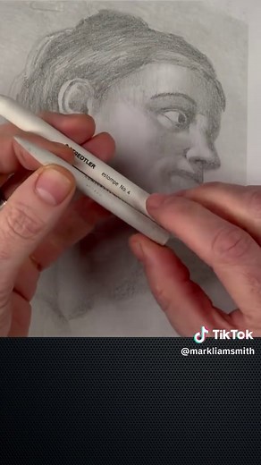 How to Shade Like an Artist: 7 Essential Techniques. Part 7 of 7: Smudging