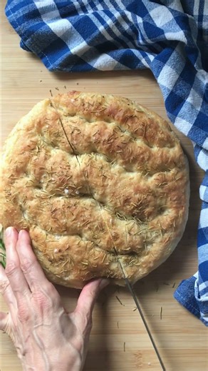 Crispy Cast Iron Focaccia (No Knead!)