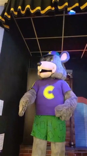 chuck e cheese cantagallo (disco dancin dinosaur party)