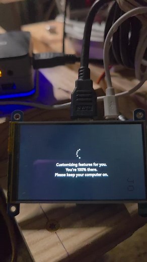 Windows 11 update stuck at 100% — why it freezes and what to do