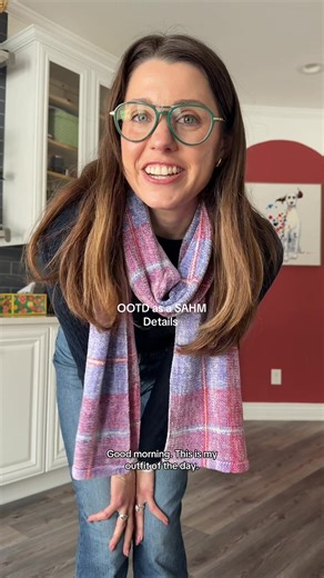 #momstyle #lifestyle #realmomsoftiktok #outfit @Levi’s @Old Navy