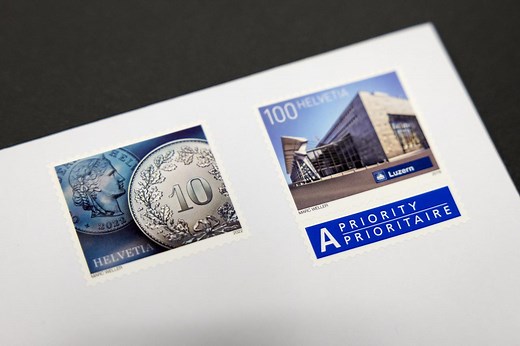 Le prix des courriers A et B grimpe à 1,10 franc et 90 centimes | RTS