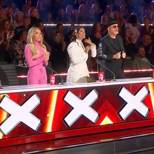 1.1M views · 10K reactions | Is She The World's Strongest 10 Year Old_! | Kimhong motorshop ហាងលក់ម៉ូតូ គឹមហុង | Facebook