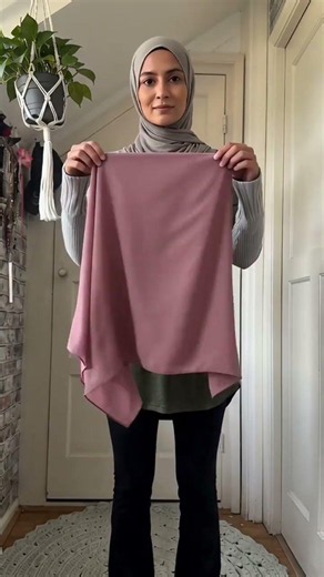 THIS is your next yoga mum outfit?