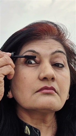 Extreme Volume Mascara Application Trick | Get Long, Lifted Lashes Instantly #Shorts