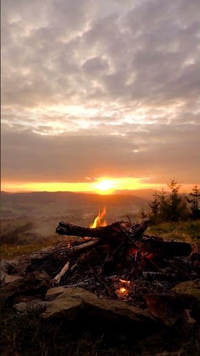 10 hours Cozy Campfire with Golden Hour in the Mountains 🍁🔥 Nature Ambience for Calm Evenings // 4K