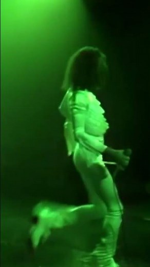 Queen 'Ogre Battle', live at the Hammersmith Odeon, 1975 🙌 #shorts #queen #ogrebattle