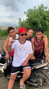 1.1M views · 18K reactions | Ako ako ako #comedy #satire #comedia #funnyvideos | Bermuda Brothers | Facebook