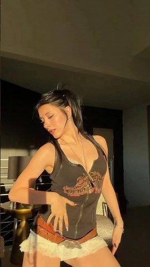 WHO’S THAT GIRL? 😱🔥 #shorts #dance #viral