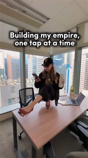 QNET Official on Instagram: "🤳🏼 Your QNET business, now in the palm of your hand! What if you could run your entire QNET business — anytime, anywhere — with just a few taps? 🤔 ⬇️ All of these can be done right there in one sleek, easy-to-use app 👍🏼 ✅Ordering products and tracking commissions 💰 ✅ Managing your team ✅ Checking rank progress 📈 ✅ Doing your presentations ✅ Getting the latest updates And guess what? You can even chat with us directly — no more waiting, no more delays. 💬 🤩 Th