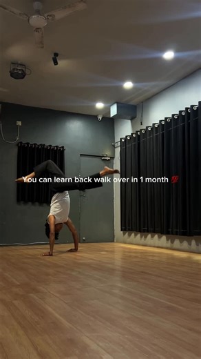 Vishal pandey on Instagram: ""Back walk over tutorial 💯" . Follow for more calisthenics tips 📈 . . . #calisthenic #calisthenics #streetworkout #fitness #workout #calisthenicsworkout #gymmotivation #motivation #backwalkover #training #workoutmotivation #viralreels #bodyweight #bodyweightworkout #instagram"
