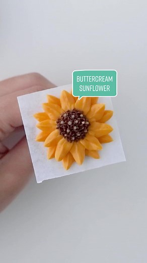 Buttercream Sunflower Cake Tutorial