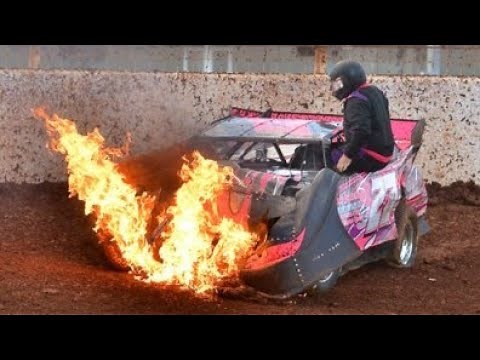 Crazy Dirt Track Racing Crash Compilation