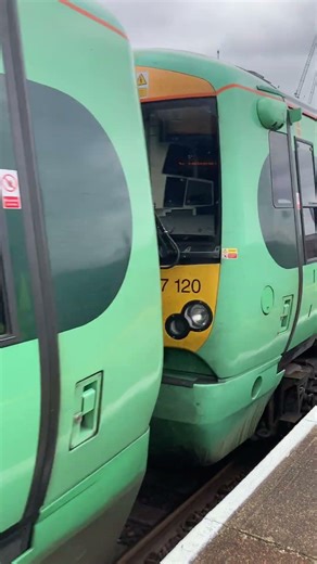 Class 378 Southern Service departing Clapham Junction for London Victoria