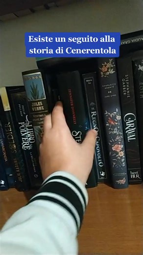 La conoscevate? ♥️📚#perte #foryou #fypシ #BookTok #booktokitalia #tiktoklibri #booktokers #bookish #bookworm #consigliolibri #retelling