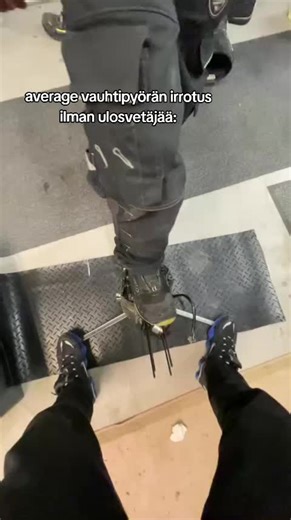 noin 10sec videonjälkeen katkaisimme kampiakselin plasmaleikkurilla. #näkeeketkäpärjää tääosit iha vaa perseilymieles suoritettu.@valkonee