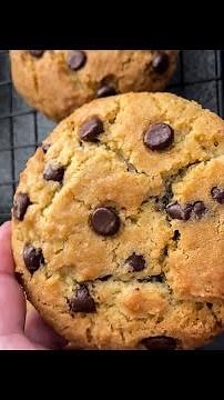 Chocolate Chip COOKIES 🍪 NYC style Recipe | Bake at home