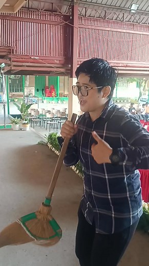 Ang taong lakas maka long sleeved shirt kahit singkaran ng init🤣 Keep it Up!Isang malupet na talent yan💯 Happy2 Birthday! Enjoy your trip everyday! #birthday | Mam Ychu
