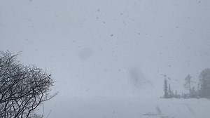 Heavy Snow Squall over small lake Southern Iron County in Northern Wisconsin during Snow Storm 🚨WHITE OUT CONDITIONS‼️ 3:16 Pm December 28 2025 Video Taken By Storm Tracker Cody Barnes | International Storm Tracking Team/Natural Disaster Tracking