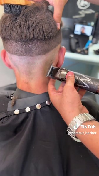 Techniques de coupe de cheveux à la barber shop